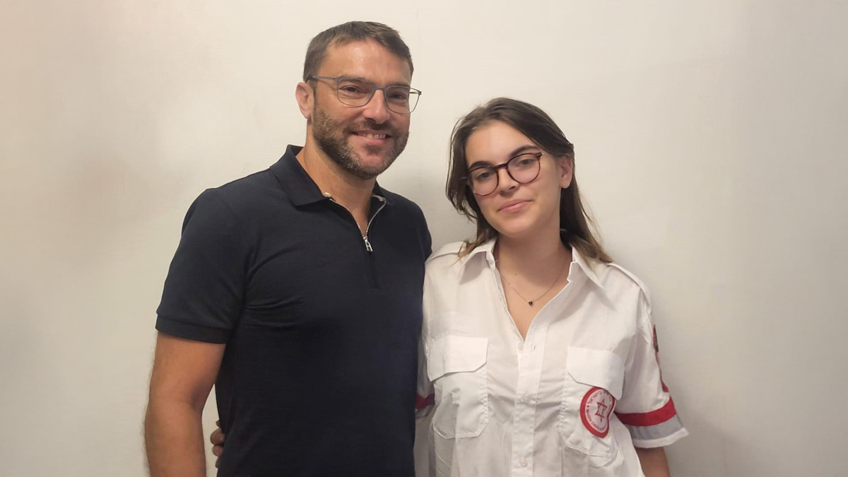 Une jeune bénévole sauve la vie de son père grâce à sa formation